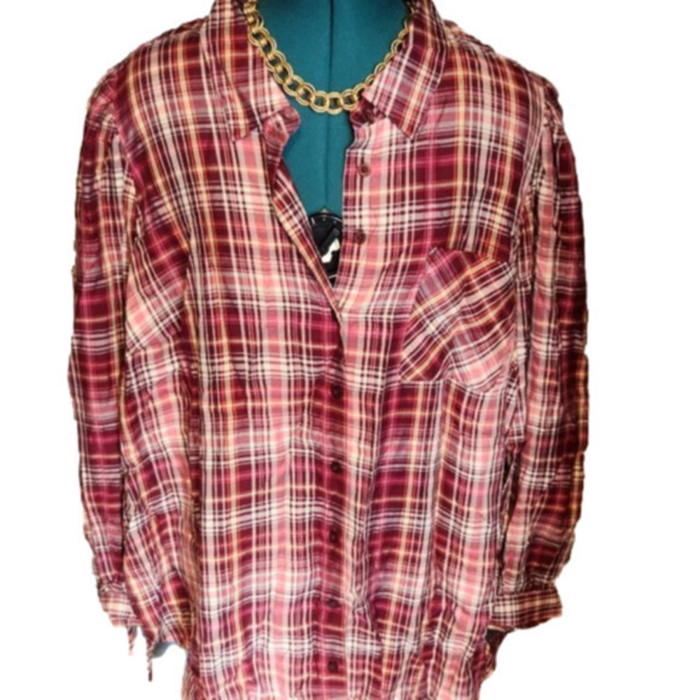 290. Torrid Plaid button down shirt(Reds, Pinks, White) NWT |3 (3X)